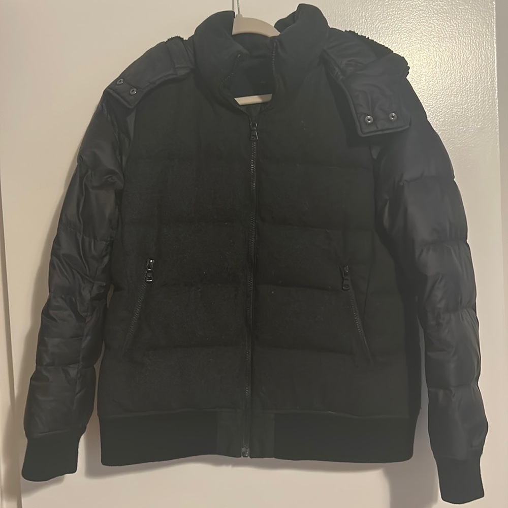 Warm UNIQLO down zip-up jacket with hood. Size L